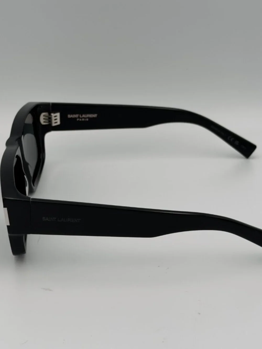 Saint Laurent SL 689 001 Black Sunglasses 59mm YSL New